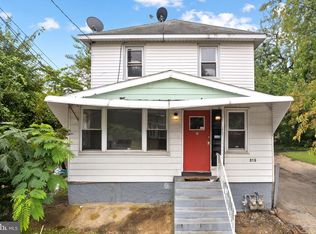 816 Greenhill Rd, Sharon Hill, PA 19079