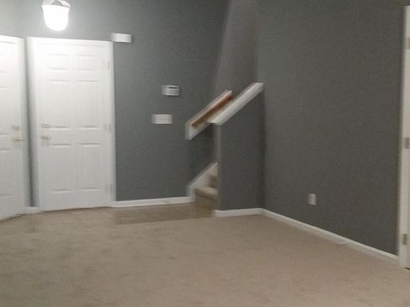 3rd image of 2542 Summit View Dr