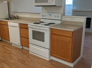 527 N Stafford St #B, Portland, OR