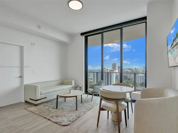 580 72nd St, Miami Beach, FL