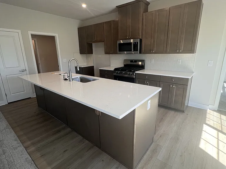 469 Alyssa Way — Photo 7