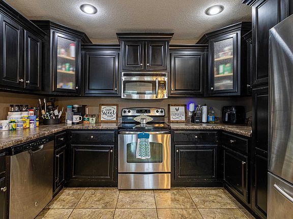 5th image of 1005 Ryan Ln