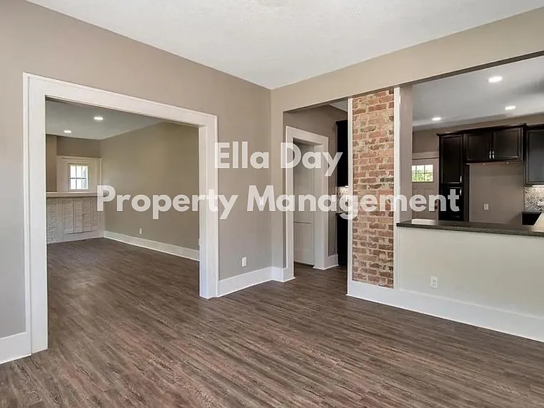 3437 Country Club Pl — Photo 4