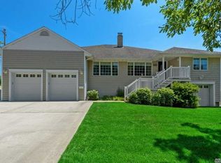 53 Beach Rd, Massapequa, NY 11758