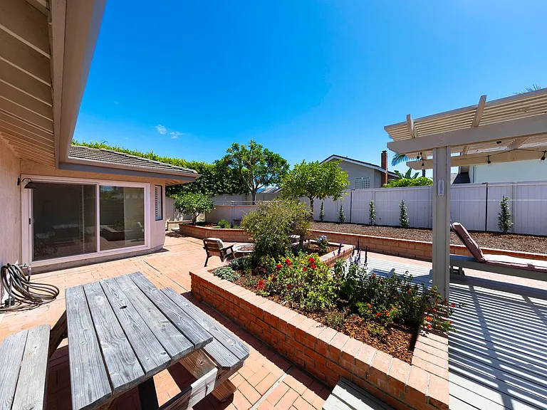 24356 Titus Dr — Photo 24
