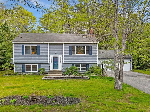 40 Eider Lane, Topsham, ME 04086