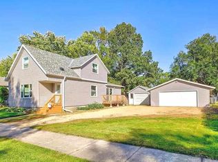 553 1st Ave SE, Wells, MN 56097
