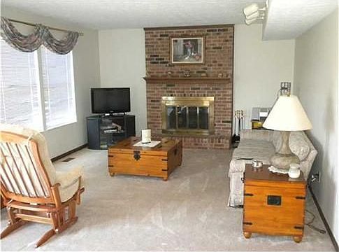 5th image of 7640 Camberwood Dr