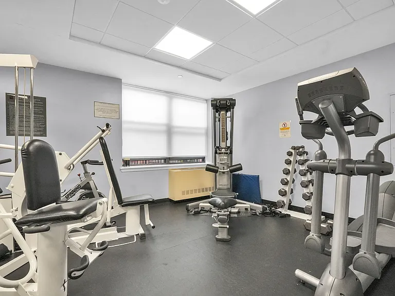 837 Washington Ave #4B — Photo 8