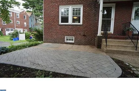 2 W Summerfield Ave — Photo 9