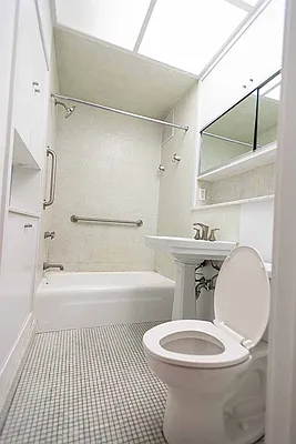 Rented by Voro New York | media 10