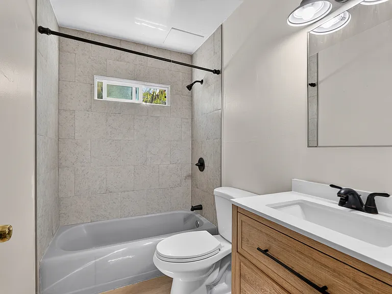 962 Lupin Dr #3 — Photo 8