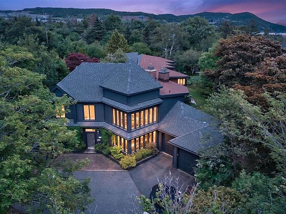 2nd image of 120 Logy Bay Road