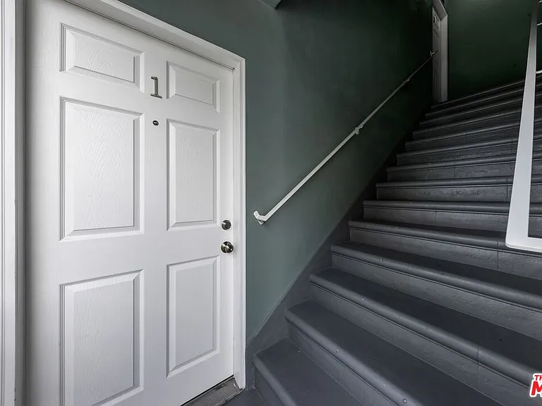 643 Pacific St #2 — Photo 4