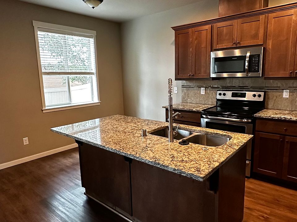 1st image of 7659 NE 31st Cir #3