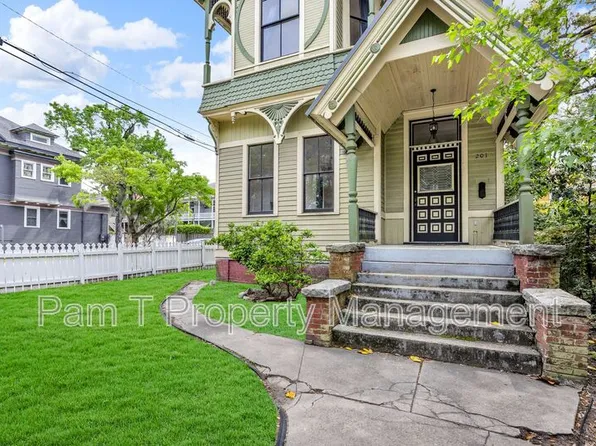 201 W 37th St, Savannah, GA 31401