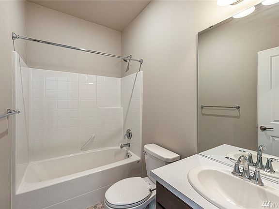 4th image of 10503 11th Street Ct E