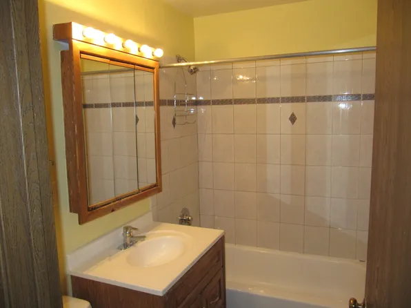 1856 N Goodwin Dr APT 1A, Palatine, IL 60074