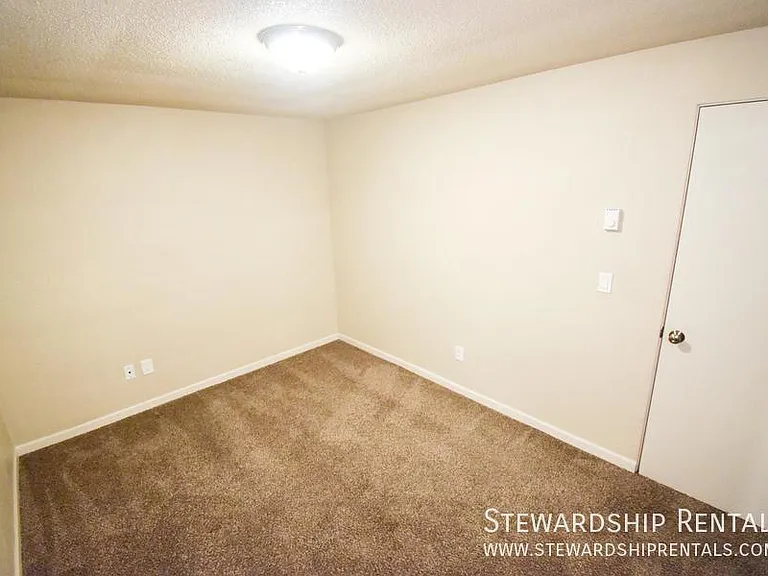 500 Monroe St #4 — Photo 8