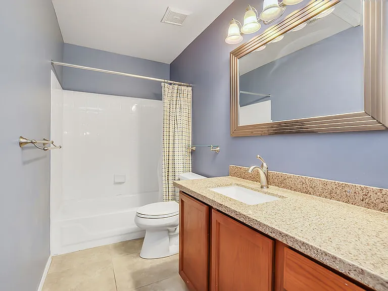 1380 N Concord Ave — Photo 18
