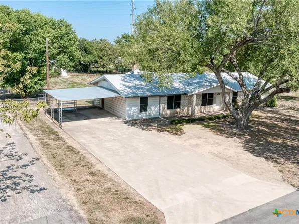 420 W Briarwood Dr, San Marcos, TX 78666