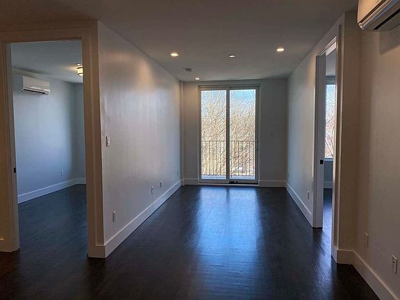 4th image of 495 Saint Johns Pl #D6