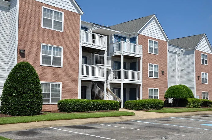 Waterford Pointe
