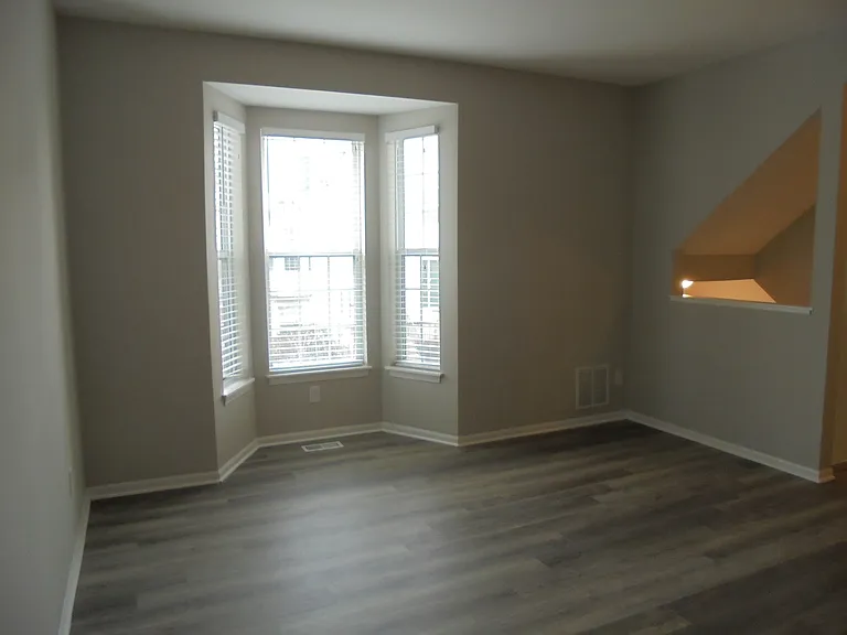 1847 Grandview Pl — Photo 5