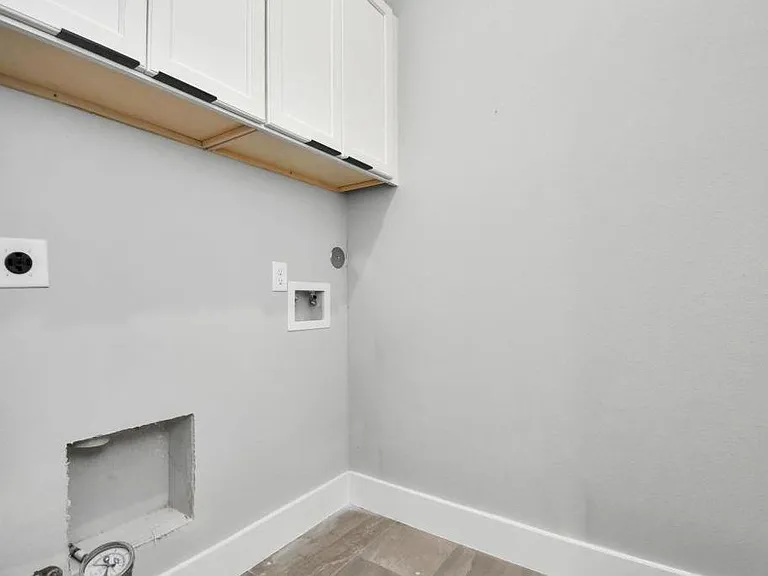 1320 Eberhard St — Photo 27