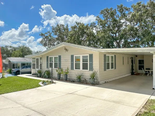 692 Cedar Ln #560, Lady Lake, FL 32159