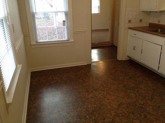 Kitchen - classy tile