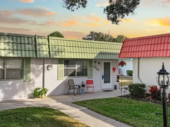 1802 Bedford Ln APT 2, Sun City Center, FL 33573