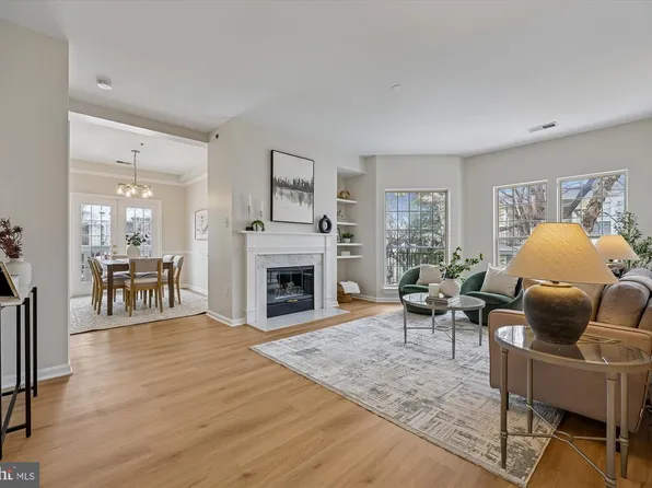 106 Booth St APT 34, Gaithersburg, MD 20878