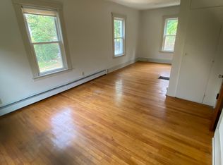 7 Fairview Ave, Rutland, MA 01543