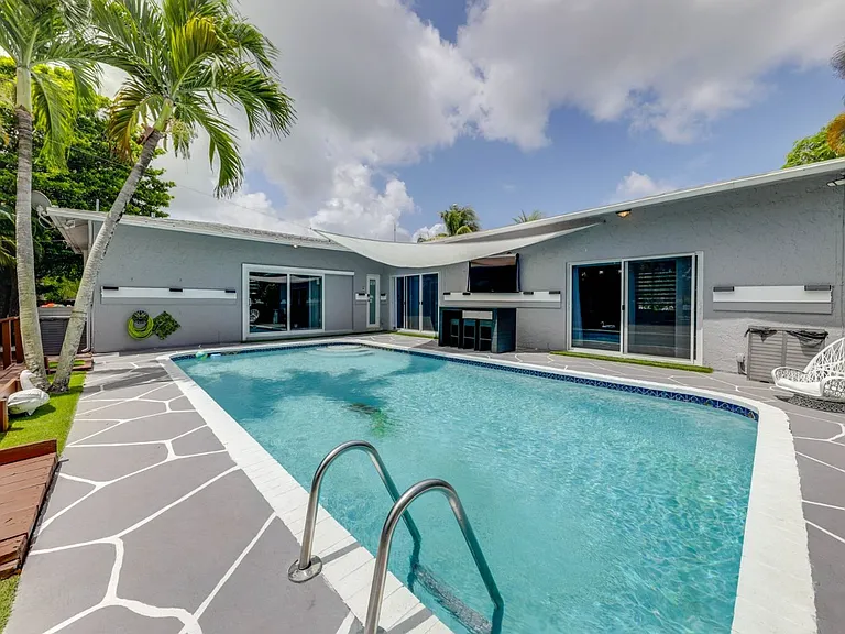 3609 SW 58th Ave — Photo 32