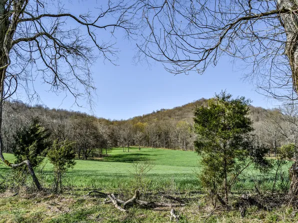 1950 Smith Bend Ln, Gainesboro, TN 38562