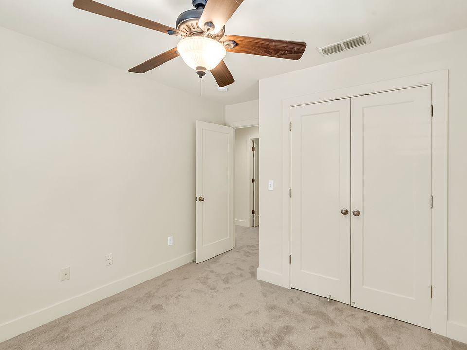 1st image of 936 52nd St