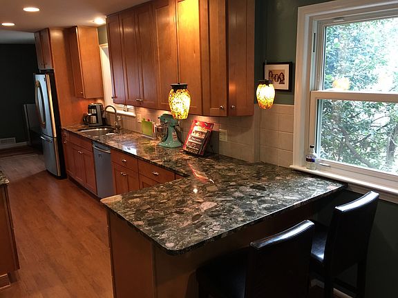 Kitchen/Breakfast Nook