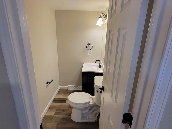 4th image of 10205 McCartney Ln