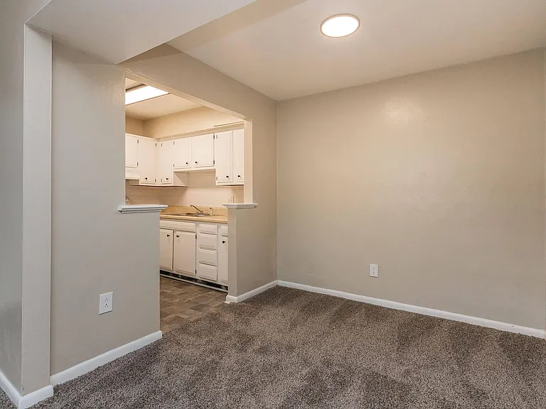 702 Townside Rd SW — Photo 15