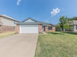 6440 Paradise Valley Rd, Fort Worth, TX 76112