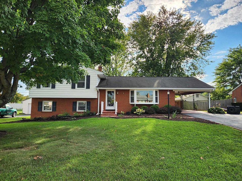 1st image of 221 Howard Dr