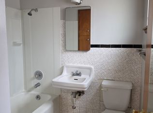 6033 California Ave SW APT 1, Seattle, WA 98136