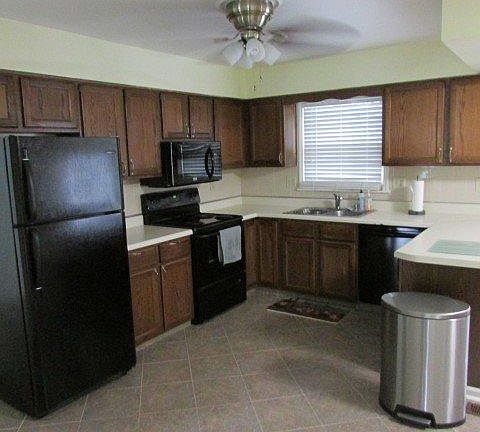 4th image of 3993 Forest Green Dr