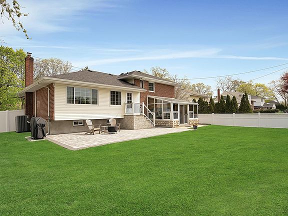 3rd image of 50 Terrehans Ln