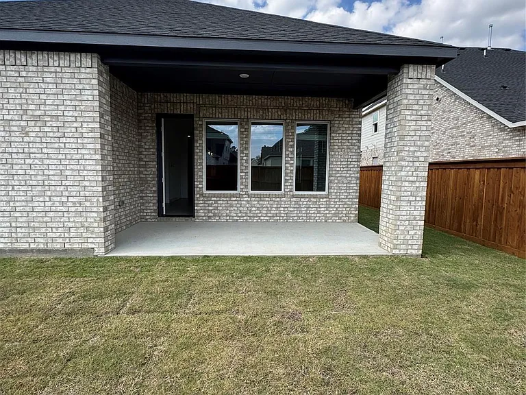 7129 Carriage Light Dr — Photo 34