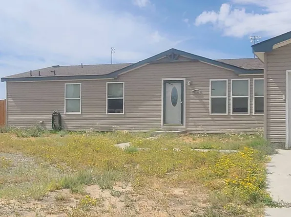 2104 Energy Ct, Rawlins, WY 82301