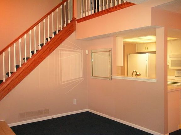 4th image of 3033 Arrow Wood Ln