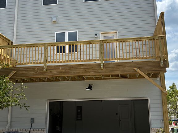 5th image of 6162 Wayburn St #5