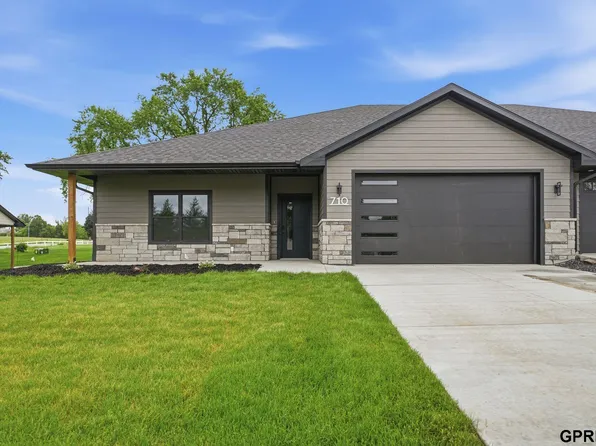 710 Spring St, Adams, NE 68301